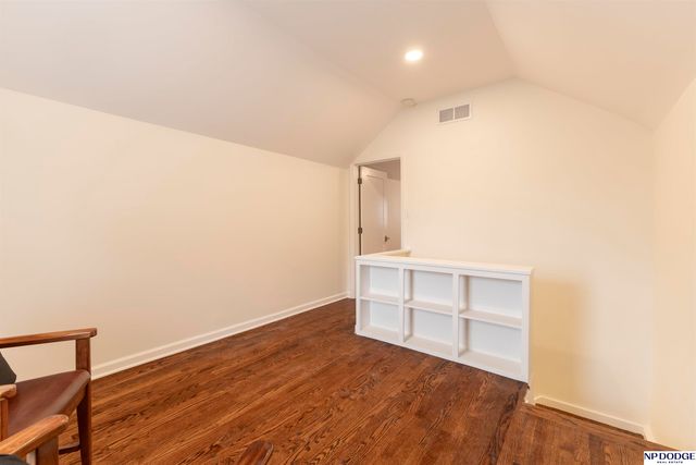 5031 Charles Street, Omaha, NE 68132