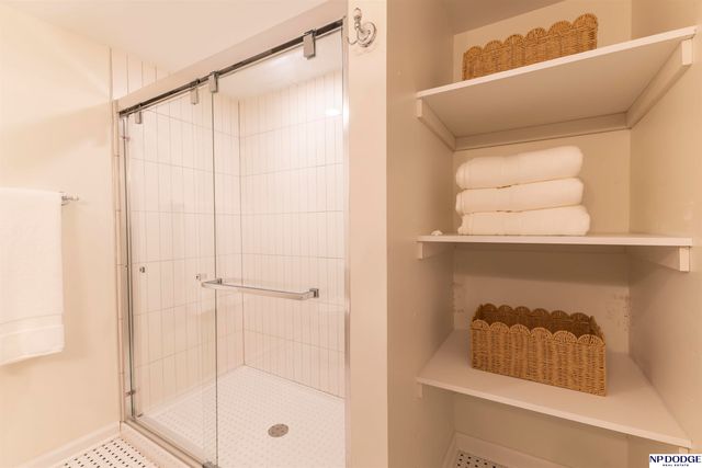 5031 Charles Street, Omaha, NE 68132