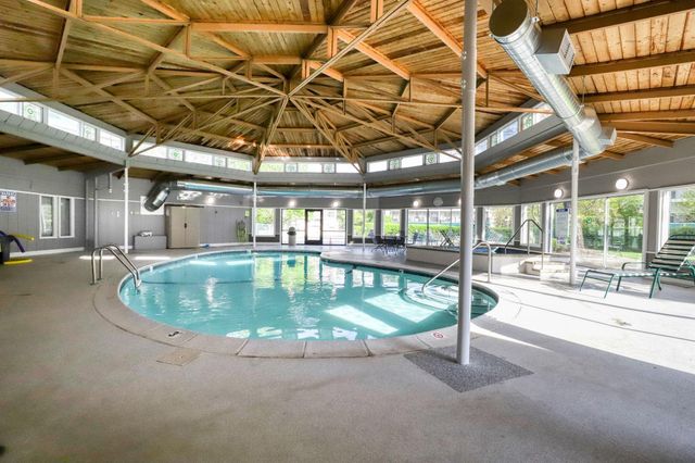 10401 Cedar Lake Road 405, Hopkins, MN 55305