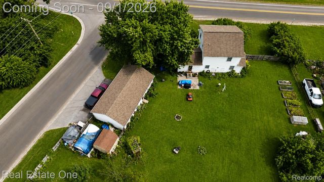 206 Broadway, Springfield Charter Township, MI 48350