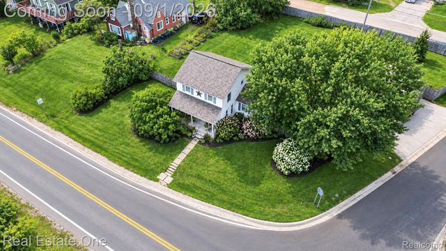 206 Broadway, Springfield Charter Township, MI 48350