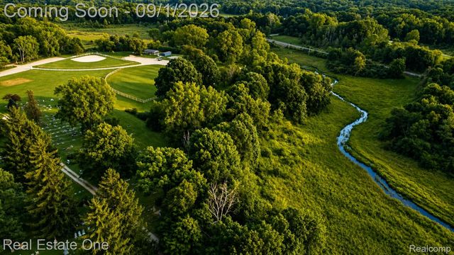 206 Broadway, Springfield Charter Township, MI 48350