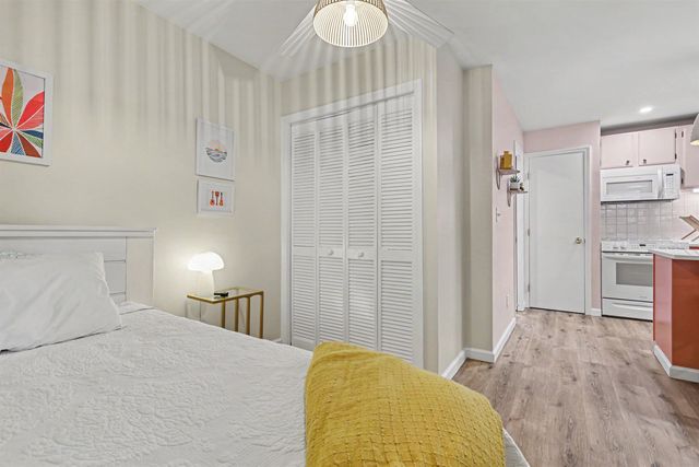 4516 Seaview St Apt 36, North Myrtle Beach, SC 29582