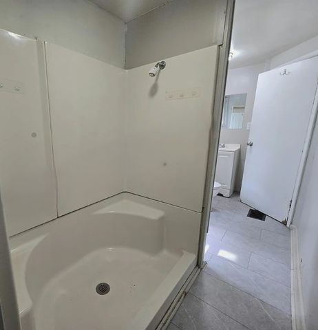 766 Lathrop St, New Castle, PA 16101