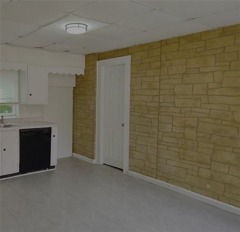 766 Lathrop St, New Castle, PA 16101