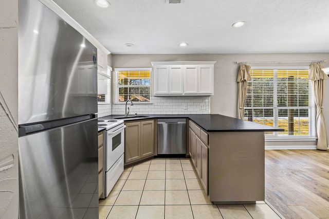 195 Oak Valley, Livingston, TX 77351