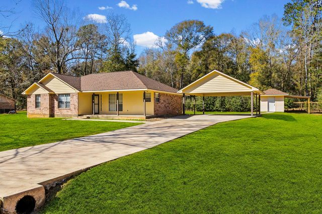 195 Oak Valley, Livingston, TX 77351