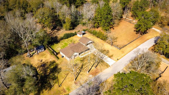 195 Oak Valley, Livingston, TX 77351