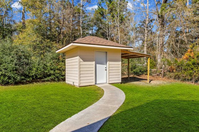 195 Oak Valley, Livingston, TX 77351