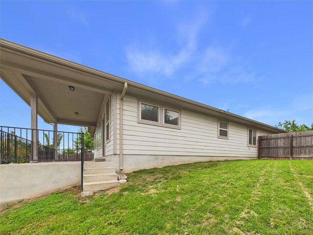 221 Bridgestone WAY, Buda, TX 78610