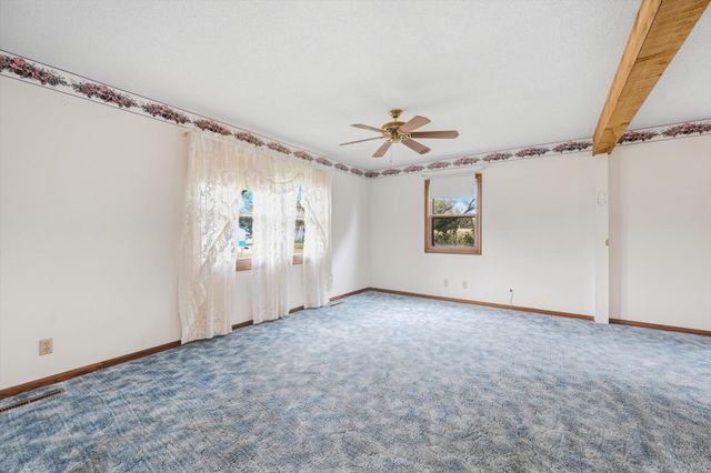22577 WESTON Avenue, Underwood, IA 51576