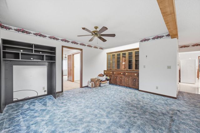 22577 WESTON Avenue, Underwood, IA 51576