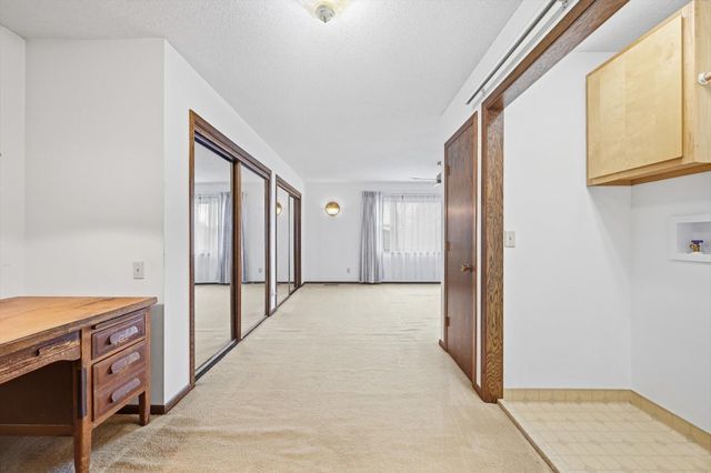 22577 WESTON Avenue, Underwood, IA 51576