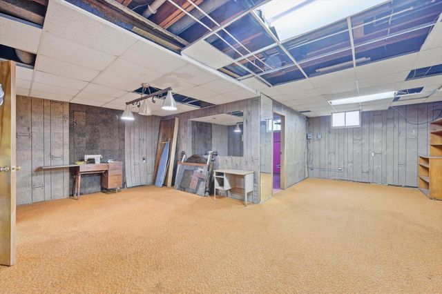 22577 WESTON Avenue, Underwood, IA 51576