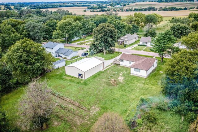 22577 WESTON Avenue, Underwood, IA 51576