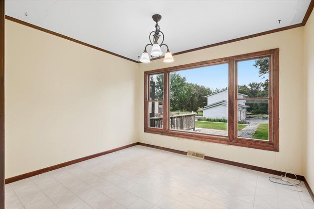 22577 WESTON Avenue, Underwood, IA 51576