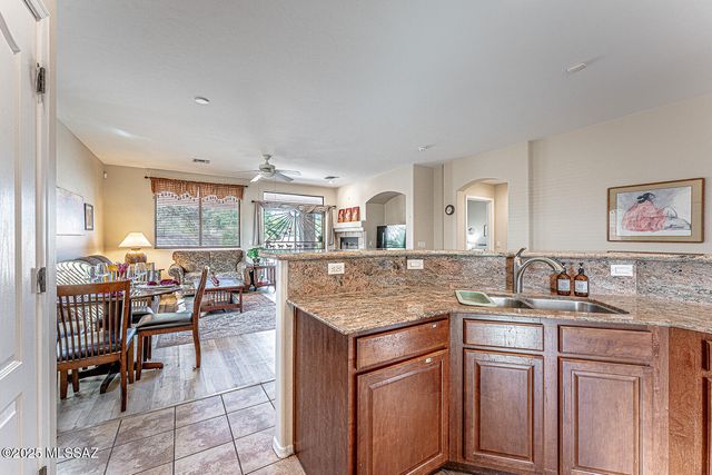 2980 S Royal Aberdeen Loop, Green Valley, AZ 85614