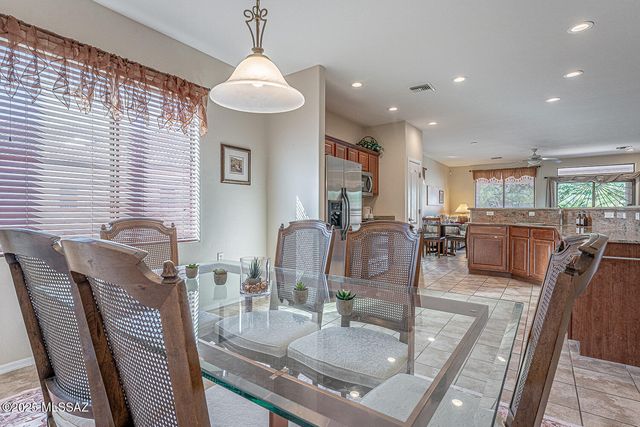 2980 S Royal Aberdeen Loop, Green Valley, AZ 85614