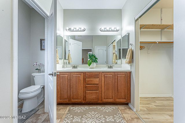 2980 S Royal Aberdeen Loop, Green Valley, AZ 85614