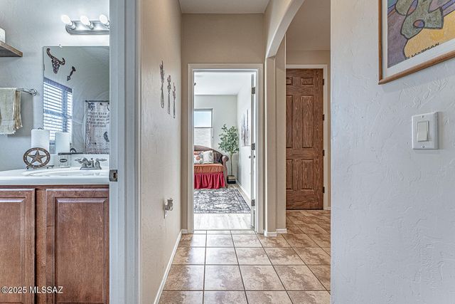 2980 S Royal Aberdeen Loop, Green Valley, AZ 85614