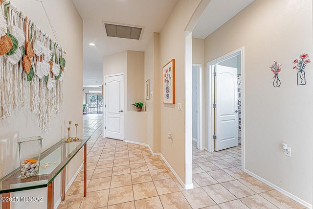 2980 S Royal Aberdeen Loop, Green Valley, AZ 85614