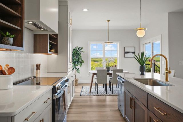 1422 Stonehaven Drive, Sun Prairie, WI 53590