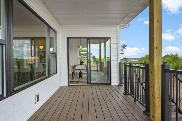 1422 Stonehaven Drive, Sun Prairie, WI 53590