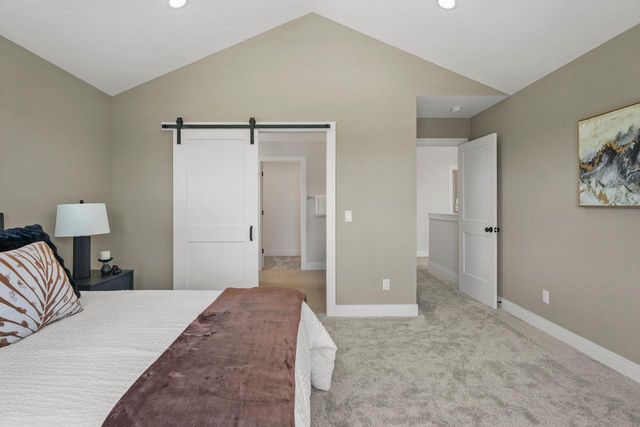 1422 Stonehaven Drive, Sun Prairie, WI 53590