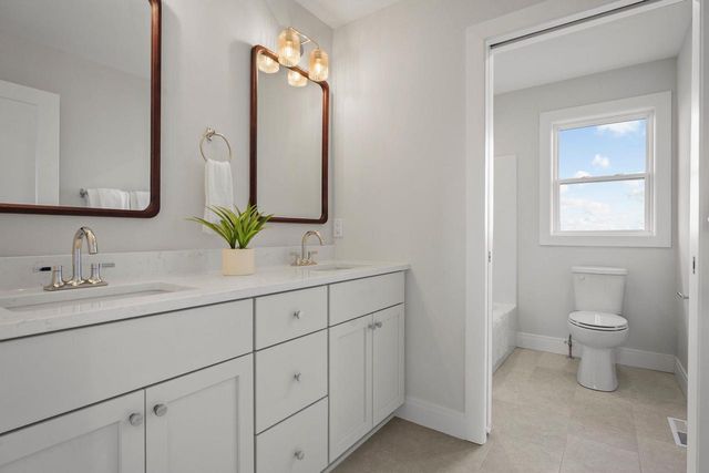 1422 Stonehaven Drive, Sun Prairie, WI 53590