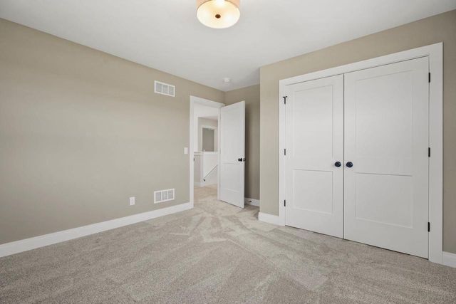 1422 Stonehaven Drive, Sun Prairie, WI 53590