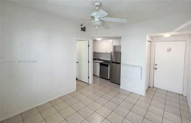 1218 Drexel Avenue 204, Miami Beach, FL 33139
