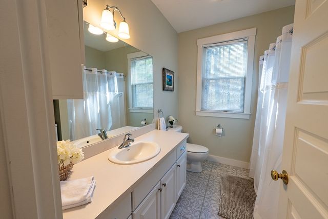 14 Whispering Pines Rd 14, Westford, MA 01886