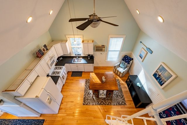 14 Whispering Pines Rd 14, Westford, MA 01886