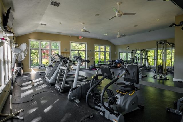14 Whispering Pines Rd 14, Westford, MA 01886