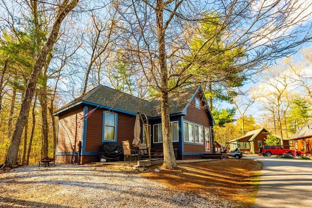 14 Whispering Pines Rd 14, Westford, MA 01886