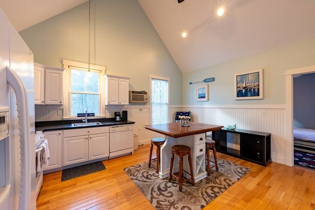 14 Whispering Pines Rd 14, Westford, MA 01886
