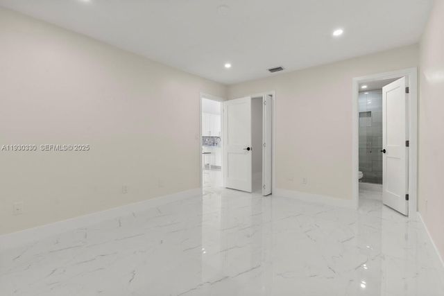 2737 W 55th Pl, Hialeah, FL 33016