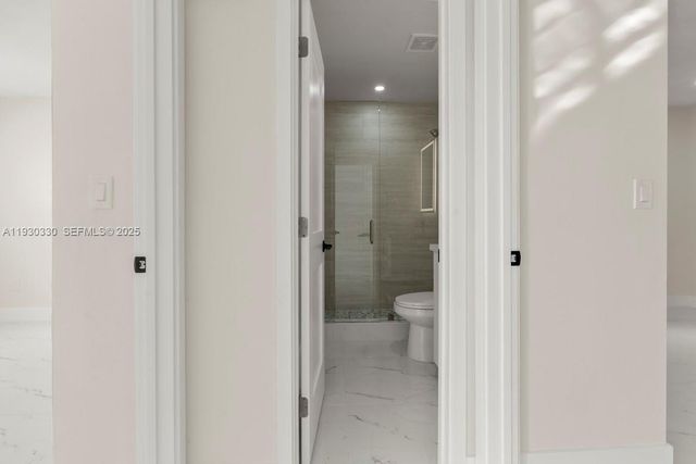 2737 W 55th Pl, Hialeah, FL 33016