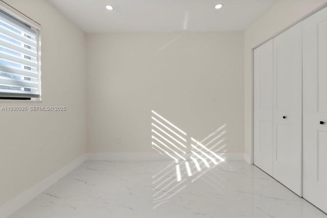 2737 W 55th Pl, Hialeah, FL 33016