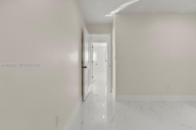 2737 W 55th Pl, Hialeah, FL 33016