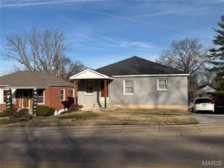 433 Bismark Avenue, Rock Hill, MO 63119