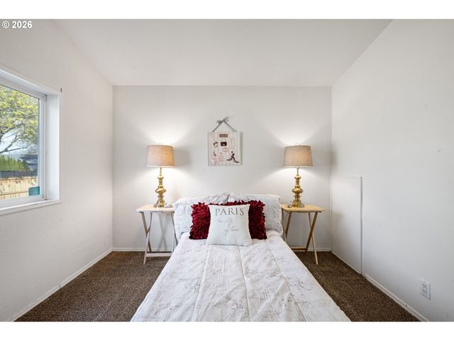 1699 N TERRY St 320, Eugene, OR 97402