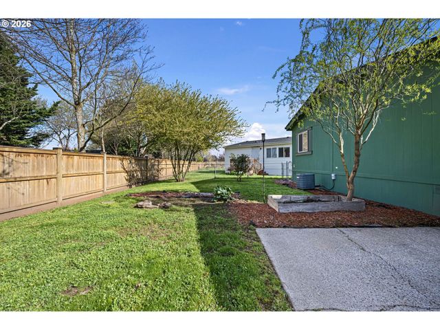 1699 N TERRY St 320, Eugene, OR 97402