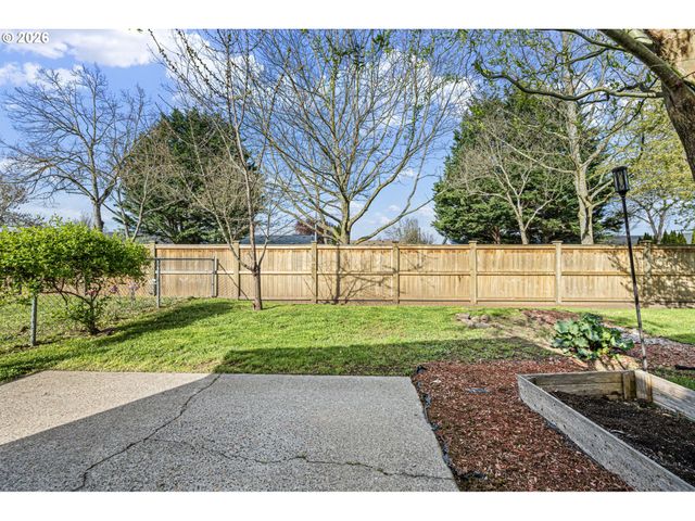 1699 N TERRY St 320, Eugene, OR 97402