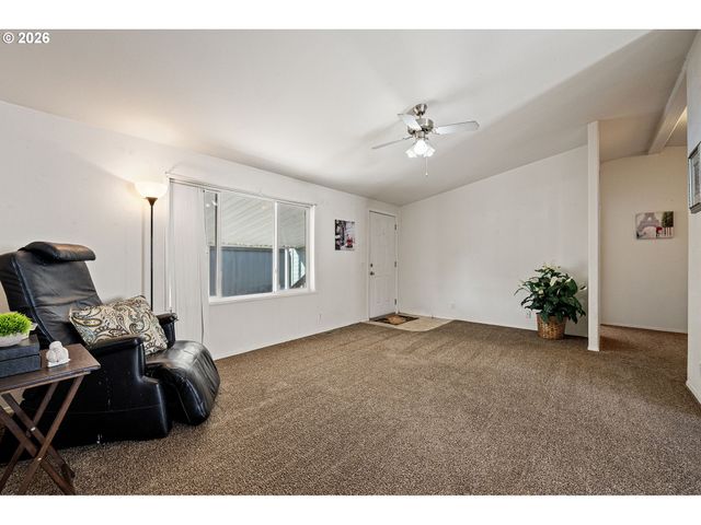 1699 N TERRY St 320, Eugene, OR 97402