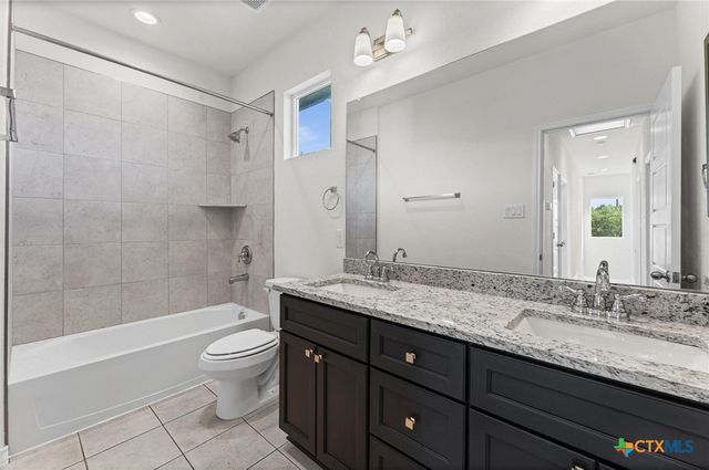 1130 Twin Deer Lane, Canyon Lake, TX 78133