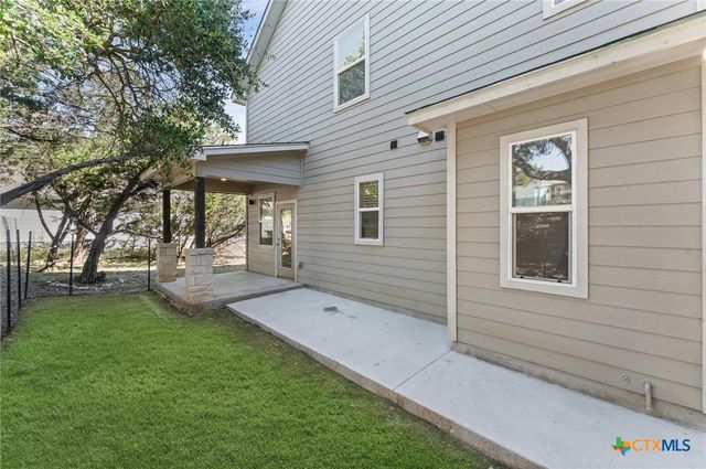 1130 Twin Deer Lane, Canyon Lake, TX 78133