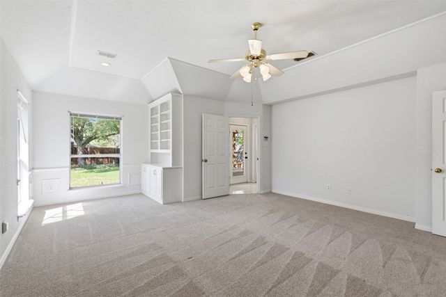 2302 Whisperton Drive, Arlington, TX 76016