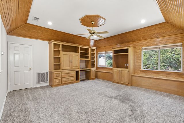 2302 Whisperton Drive, Arlington, TX 76016