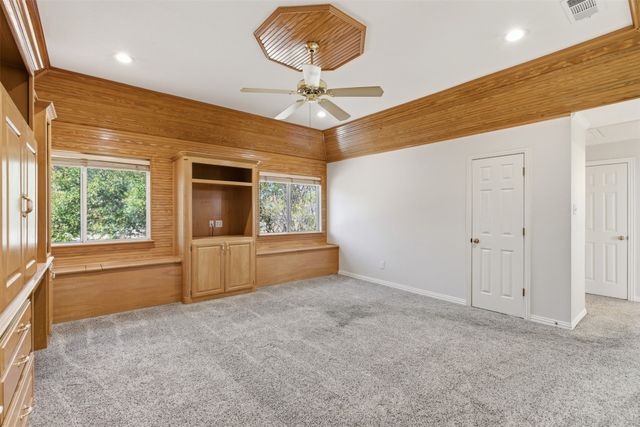 2302 Whisperton Drive, Arlington, TX 76016